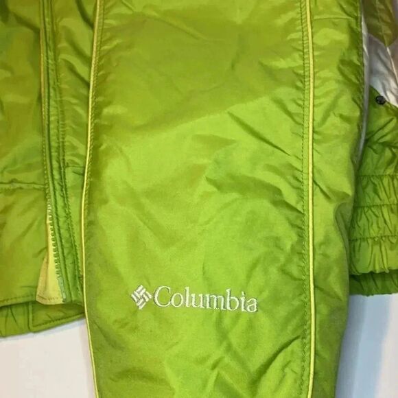 Girl’s Columbia Jacket Faux Fur Hoodie Trim - Picture 6 of 15